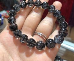 Vòng tay thạch anh tóc đen