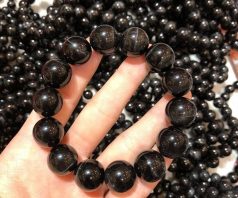 Vòng tay đá mắt hổ đen